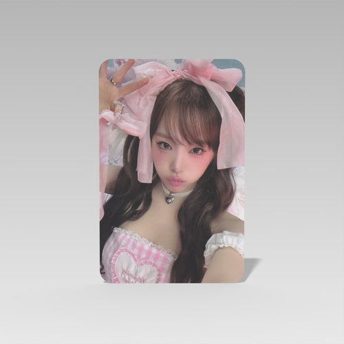 YENA BLOOMING WINS | Lucky Draw Ver. 1 Ресми K-pop фотокартасы